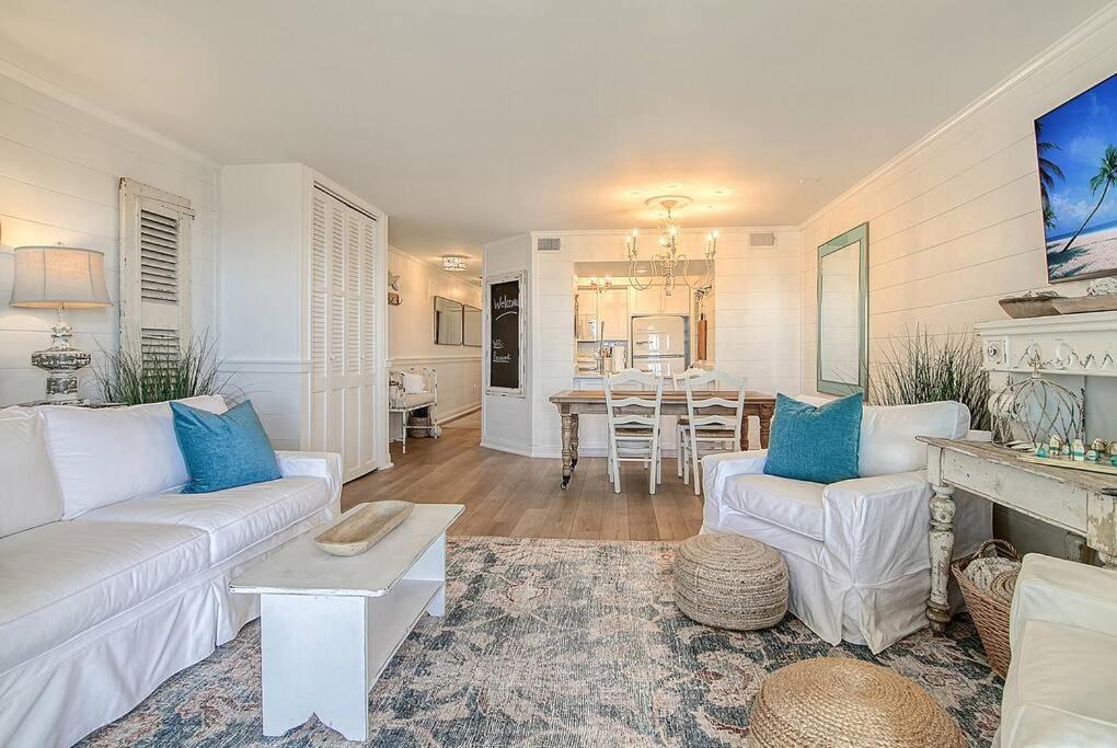 Luxury Seabrook Beachfront W/Spectacular Sunsets エクステリア 写真